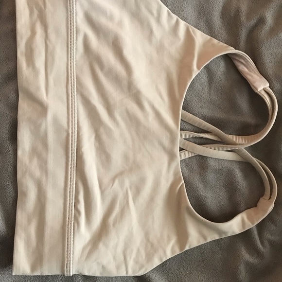Lululemon sports bra - Picture 2 of 3